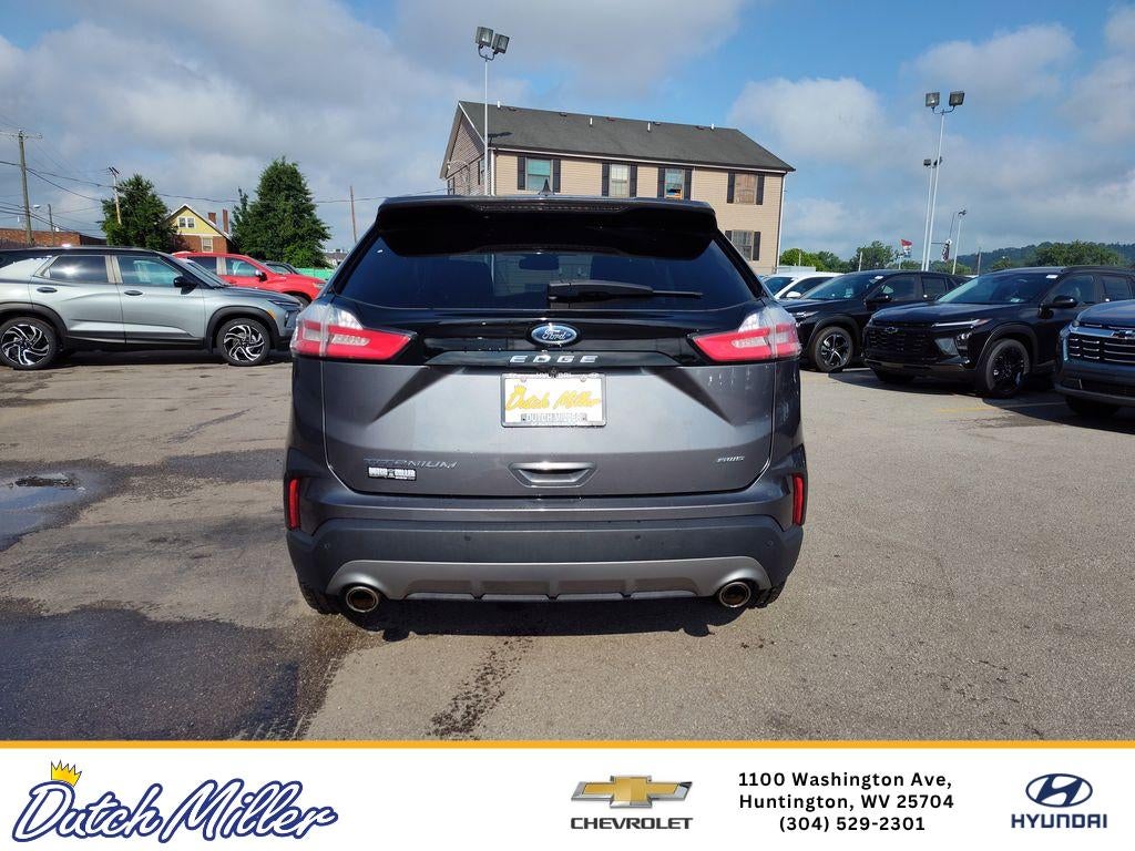 2022 Ford Edge — detail view