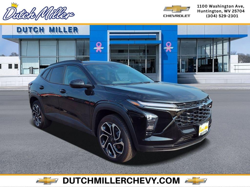 2026 Chevrolet Trax 2RS in Mosaic Black Metallic — front three-quarter view