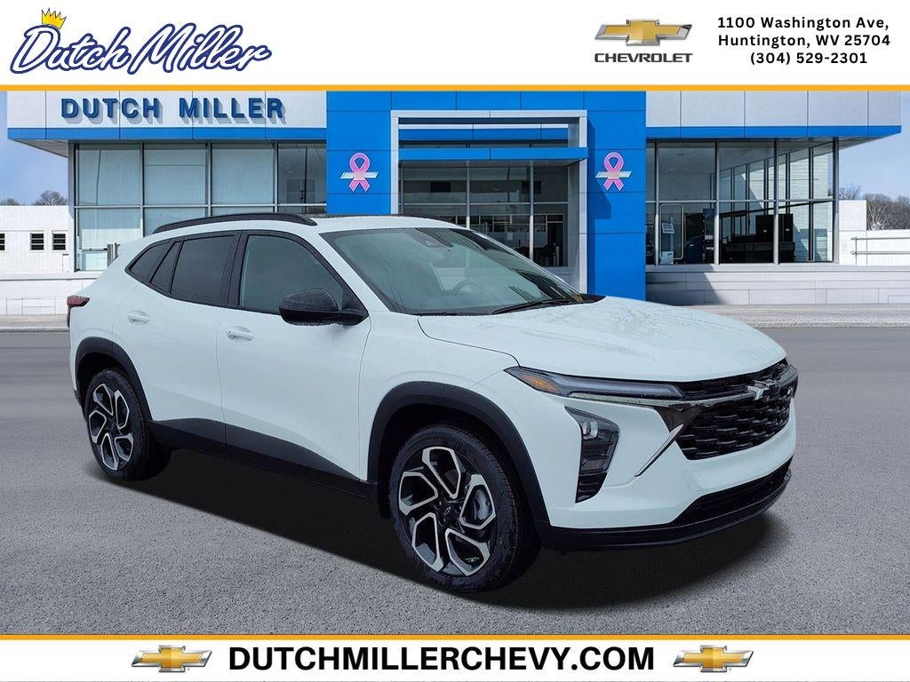 2026 Chevrolet Trax 2RS in Summit White — front three-quarter view