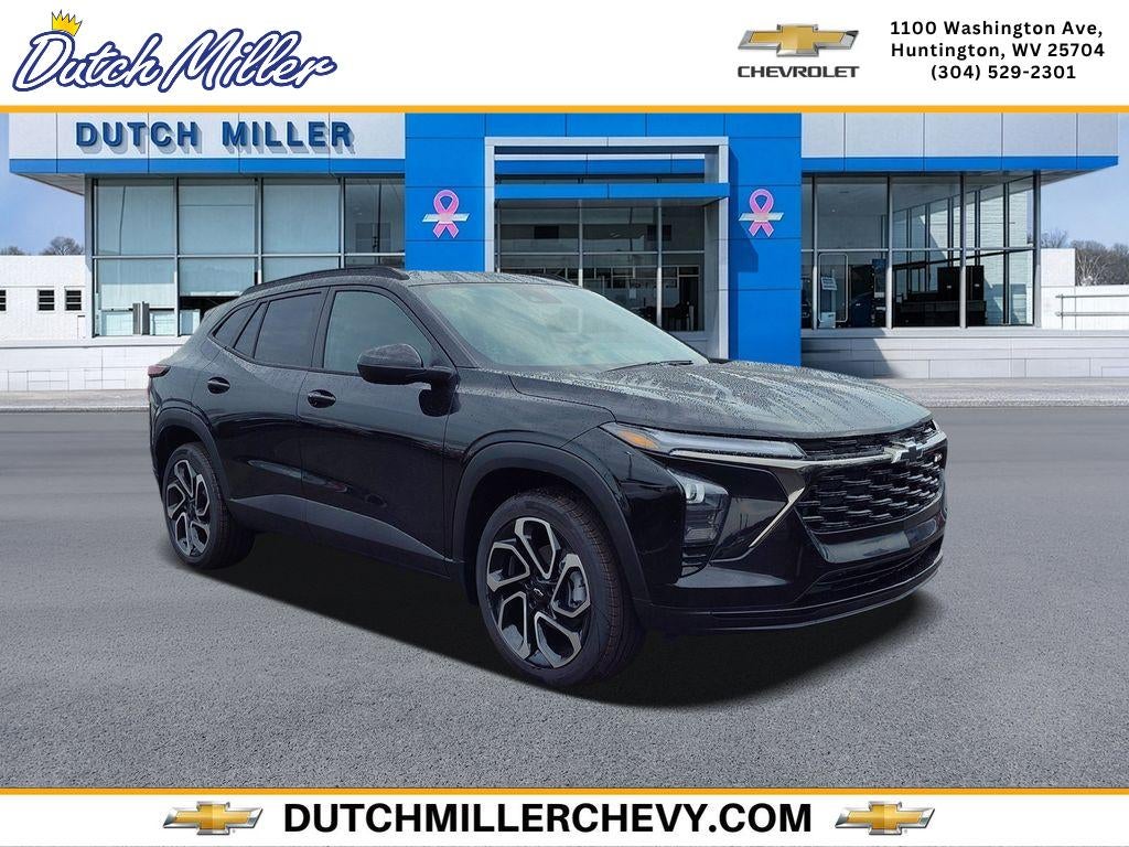 2026 Chevrolet Trax 2RS in Mosaic Black Metallic — front three-quarter view